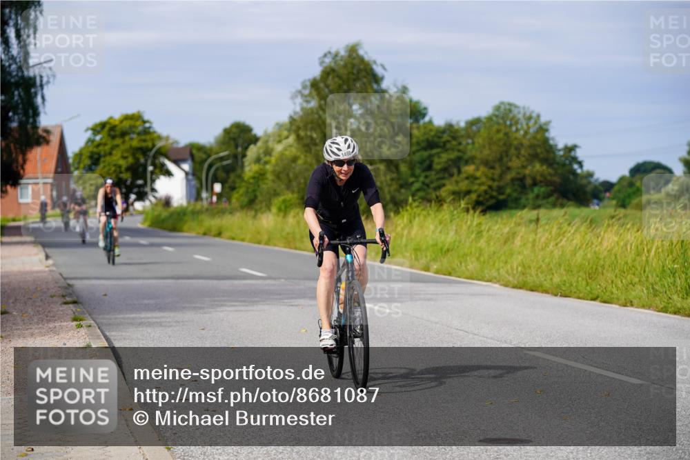 31.08.2025 - Elbe Triathlon Hamburg Michael Burmester http://msf.ph/oto/8681087 31.08.2025 10:54:42 Radfahren 1255, 1370, 1398, 1498 meine-sportfotos.de