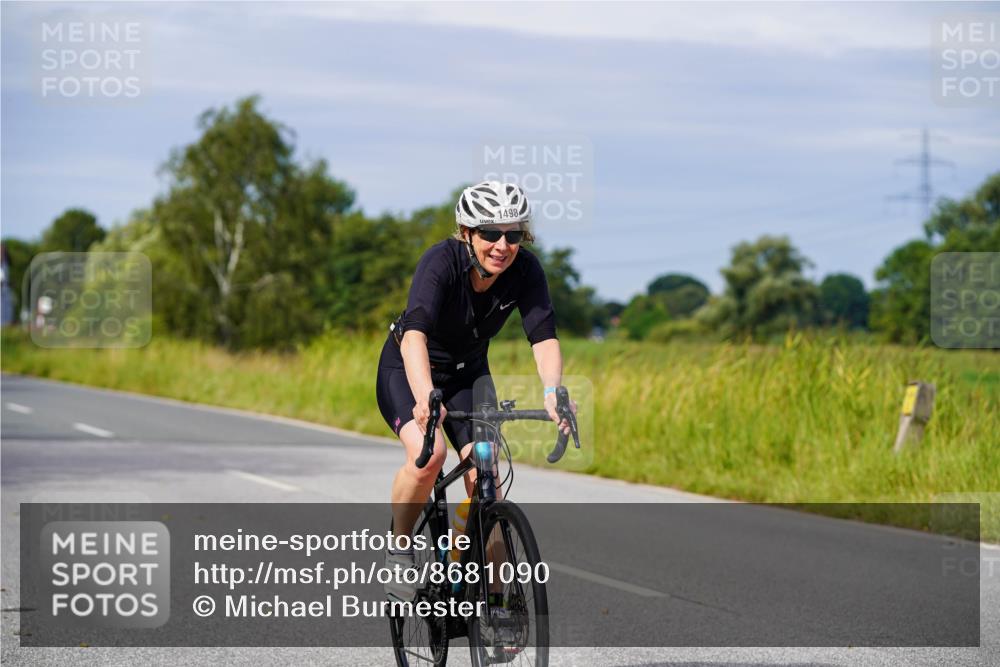 31.08.2025 - Elbe Triathlon Hamburg Michael Burmester http://msf.ph/oto/8681090 31.08.2025 10:54:42 Radfahren 1255, 1370, 1398, 1498 meine-sportfotos.de