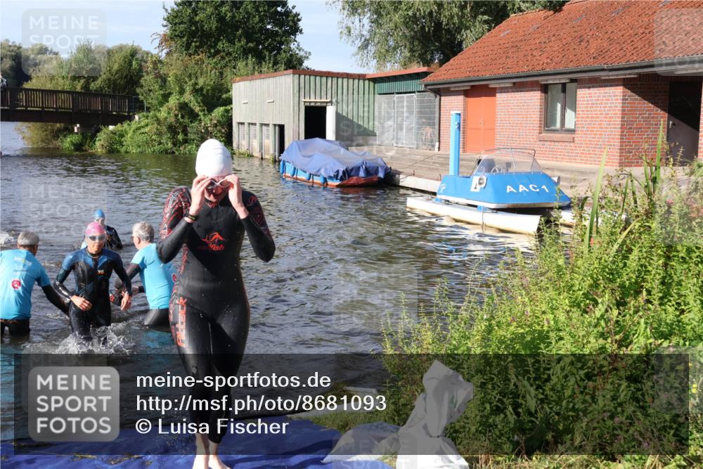31.08.2025 - Elbe Triathlon Hamburg Luisa Fischer http://msf.ph/oto/8681093 31.08.2025 09:29:03 Schwimmen 732, 840, 851, 900 meine-sportfotos.de