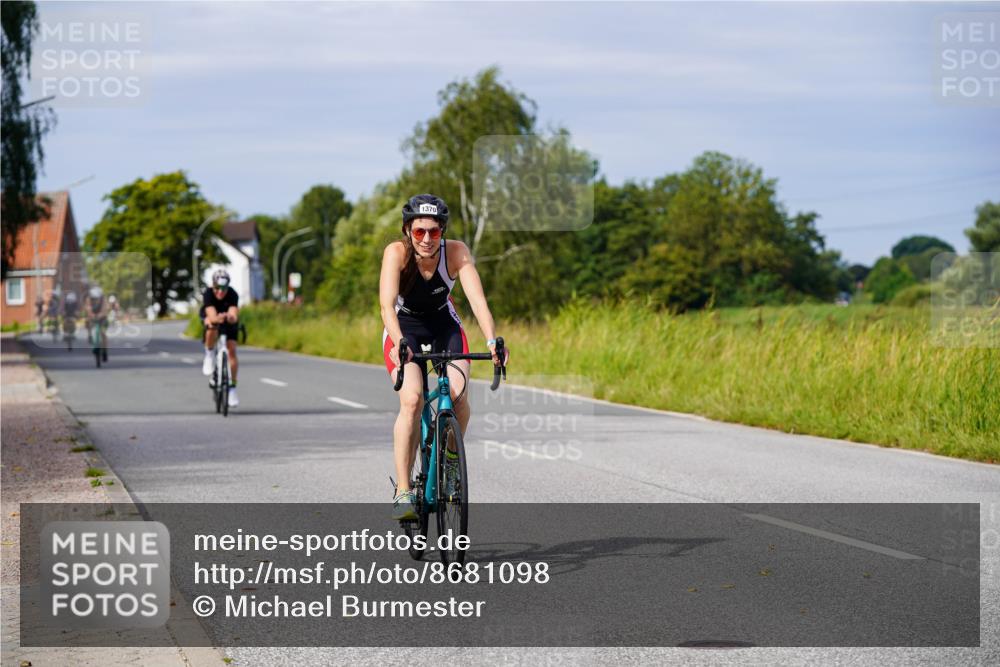 31.08.2025 - Elbe Triathlon Hamburg Michael Burmester http://msf.ph/oto/8681098 31.08.2025 10:54:45 Radfahren 1255, 1370, 1393, 1398, 1498 meine-sportfotos.de