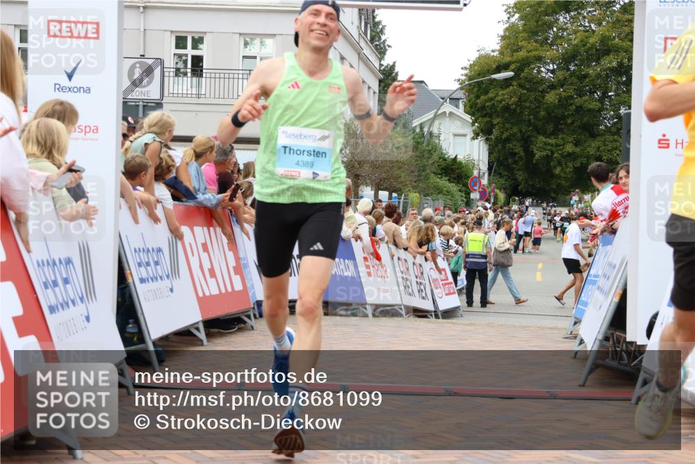 31.08.2025 - 21. Blankeneser Heldenlauf Strokosch-Dieckow http://msf.ph/oto/8681099 31.08.2025 12:06:44 Ziel 4299, 4389 meine-sportfotos.de