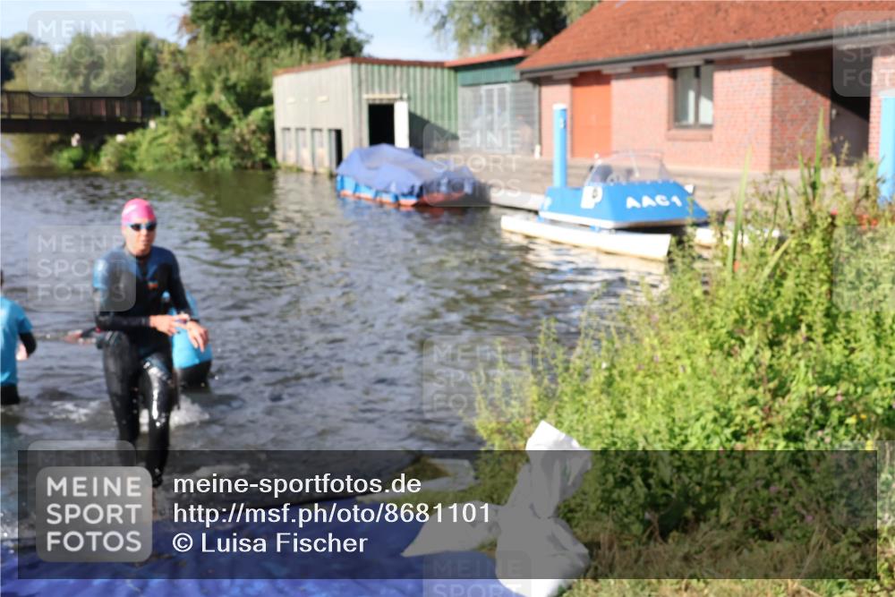 31.08.2025 - Elbe Triathlon Hamburg Luisa Fischer http://msf.ph/oto/8681101 31.08.2025 09:29:05 Schwimmen 732, 840, 851, 900, 910 meine-sportfotos.de