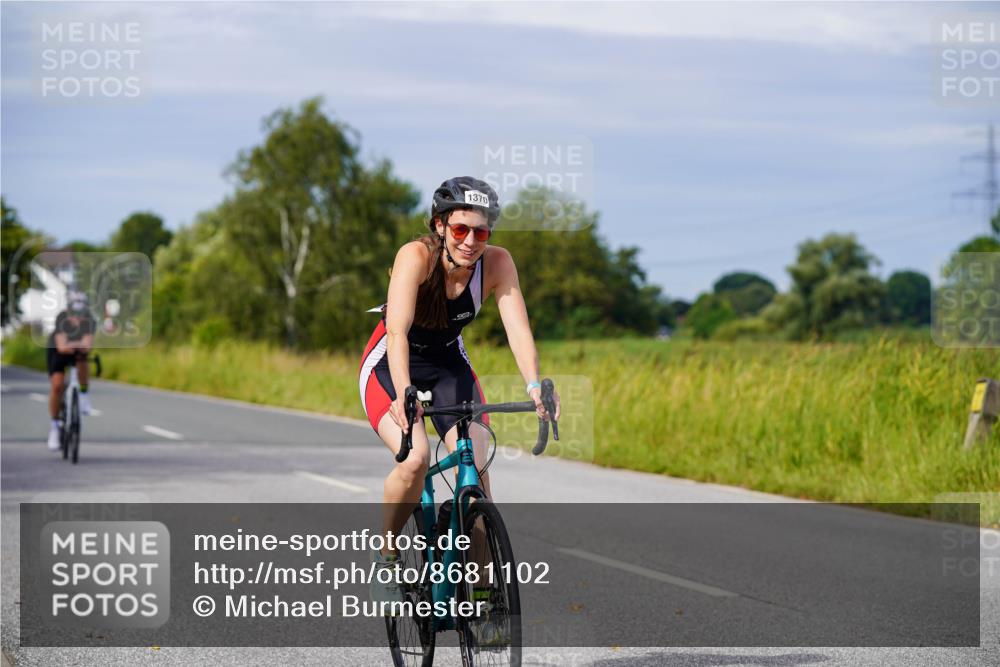 31.08.2025 - Elbe Triathlon Hamburg Michael Burmester http://msf.ph/oto/8681102 31.08.2025 10:54:45 Radfahren 1255, 1370, 1393, 1398, 1498 meine-sportfotos.de