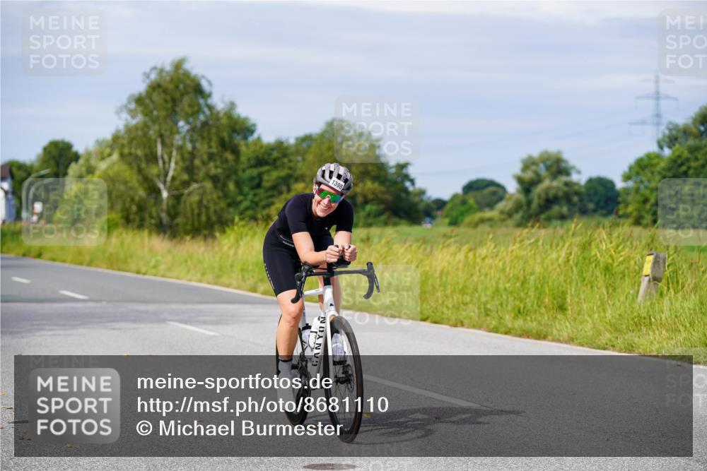 31.08.2025 - Elbe Triathlon Hamburg Michael Burmester http://msf.ph/oto/8681110 31.08.2025 10:54:47 Radfahren 1255, 1370, 1393, 1398 meine-sportfotos.de