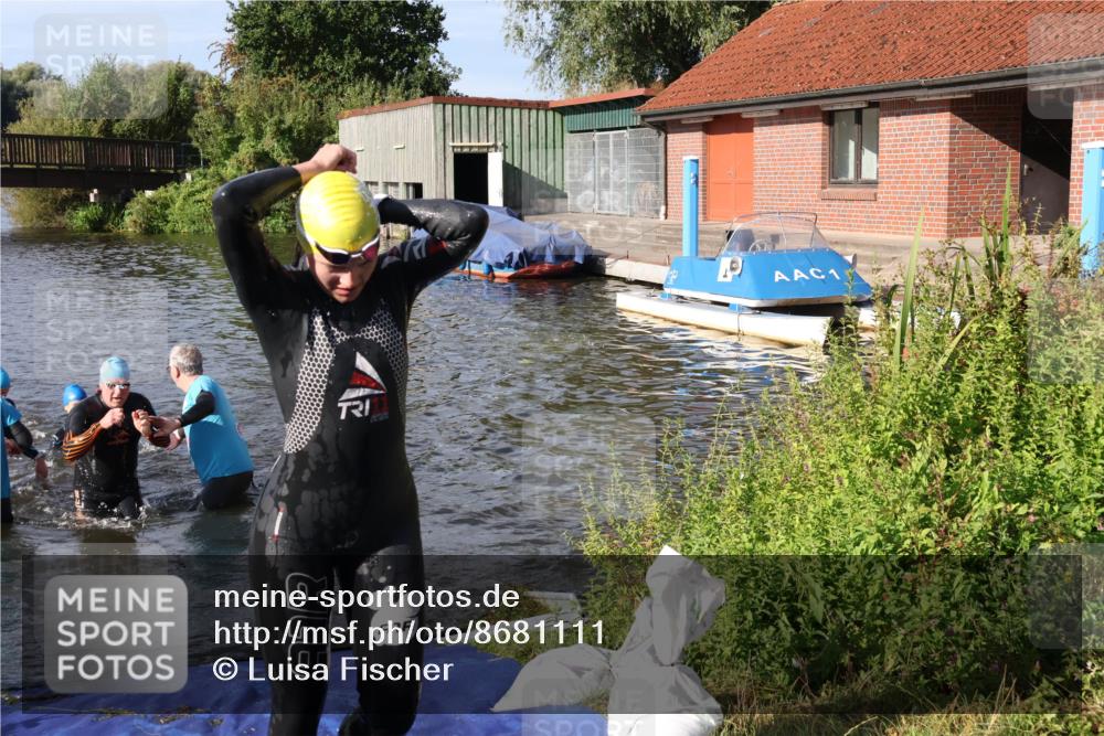 31.08.2025 - Elbe Triathlon Hamburg Luisa Fischer http://msf.ph/oto/8681111 31.08.2025 09:29:09 Schwimmen 732, 797, 835, 851, 900, 910 meine-sportfotos.de