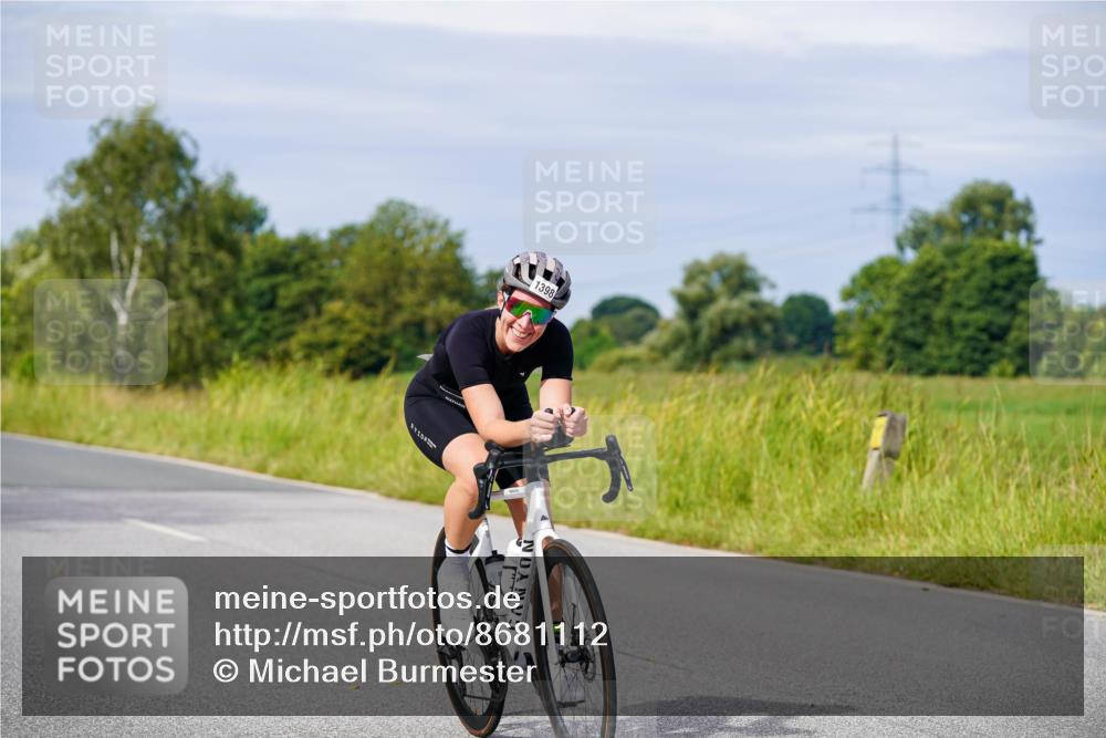 31.08.2025 - Elbe Triathlon Hamburg Michael Burmester http://msf.ph/oto/8681112 31.08.2025 10:54:47 Radfahren 1255, 1370, 1393, 1398 meine-sportfotos.de