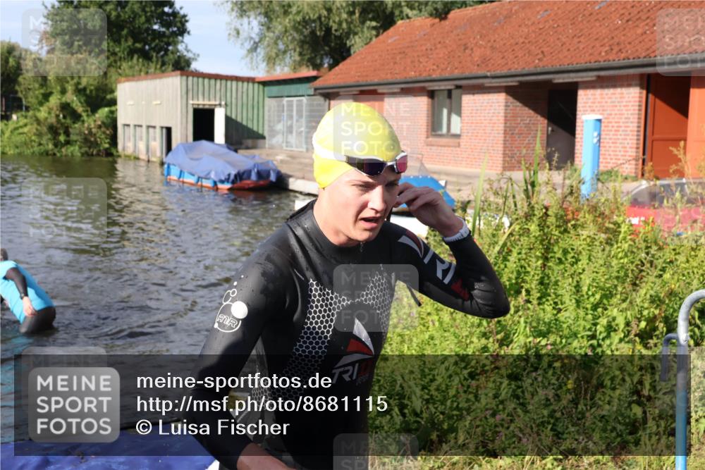 31.08.2025 - Elbe Triathlon Hamburg Luisa Fischer http://msf.ph/oto/8681115 31.08.2025 09:29:10 Schwimmen 732, 797, 835, 851, 900, 910 meine-sportfotos.de