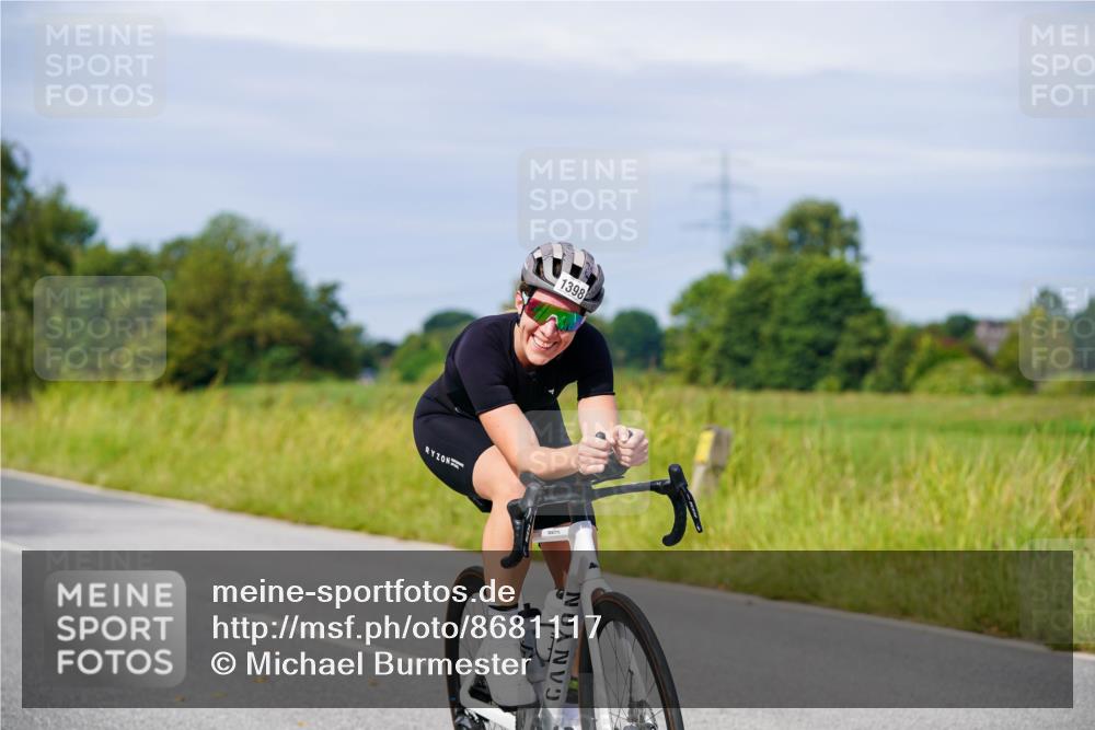 31.08.2025 - Elbe Triathlon Hamburg Michael Burmester http://msf.ph/oto/8681117 31.08.2025 10:54:47 Radfahren 1255, 1370, 1393, 1398 meine-sportfotos.de