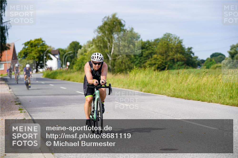 31.08.2025 - Elbe Triathlon Hamburg Michael Burmester http://msf.ph/oto/8681119 31.08.2025 10:54:49 Radfahren 1255, 1380, 1393, 1398 meine-sportfotos.de