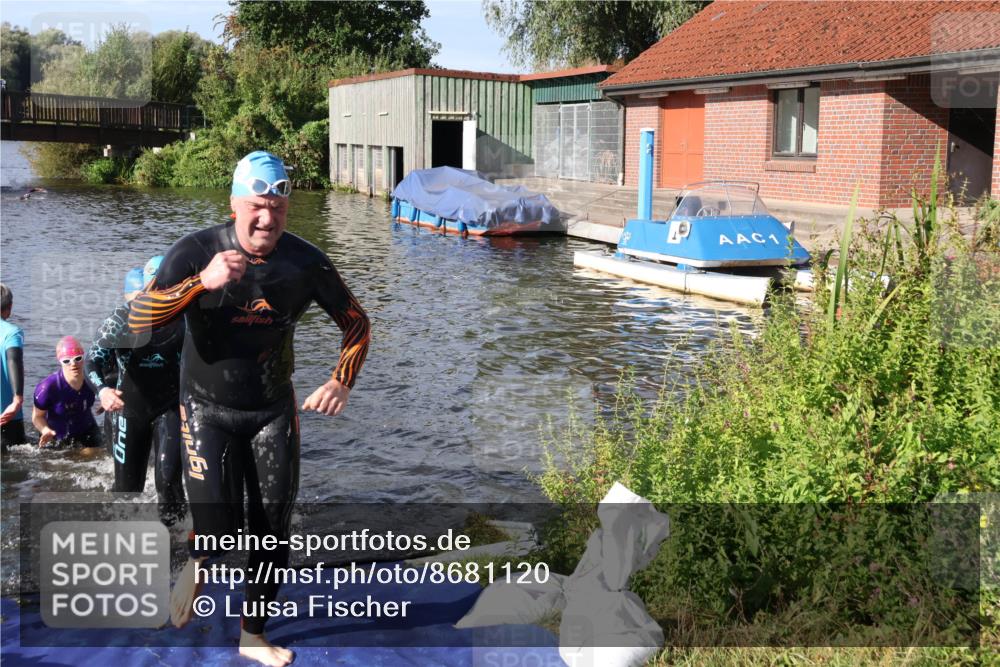 31.08.2025 - Elbe Triathlon Hamburg Luisa Fischer http://msf.ph/oto/8681120 31.08.2025 09:29:13 Schwimmen 732, 797, 835, 851, 910 meine-sportfotos.de