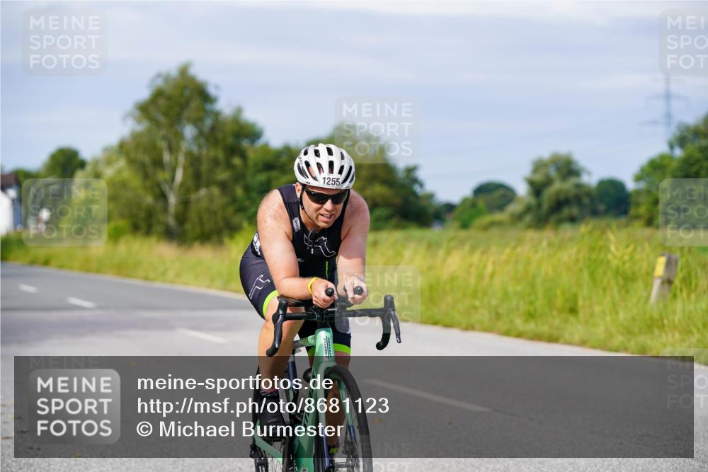 31.08.2025 - Elbe Triathlon Hamburg Michael Burmester http://msf.ph/oto/8681123 31.08.2025 10:54:49 Radfahren 1255, 1380, 1393, 1398 meine-sportfotos.de