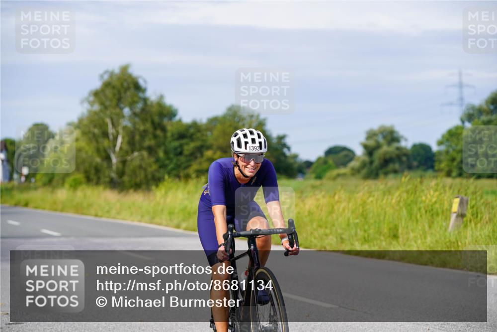 31.08.2025 - Elbe Triathlon Hamburg Michael Burmester http://msf.ph/oto/8681134 31.08.2025 10:54:52 Radfahren 1255, 1380, 1382, 1393 meine-sportfotos.de