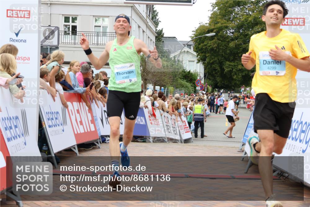 31.08.2025 - 21. Blankeneser Heldenlauf Strokosch-Dieckow http://msf.ph/oto/8681136 31.08.2025 12:06:44 Ziel 4299, 4389 meine-sportfotos.de