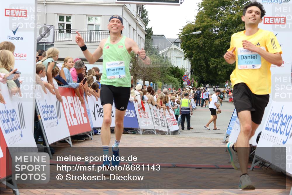 31.08.2025 - 21. Blankeneser Heldenlauf Strokosch-Dieckow http://msf.ph/oto/8681143 31.08.2025 12:06:44 Ziel 4299, 4389 meine-sportfotos.de