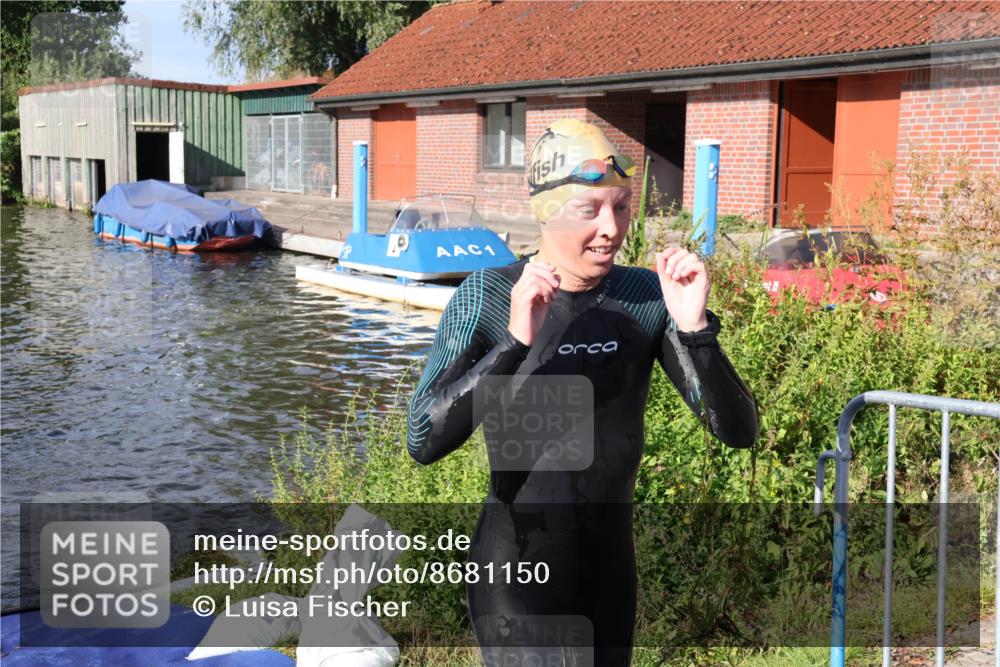 31.08.2025 - Elbe Triathlon Hamburg Luisa Fischer http://msf.ph/oto/8681150 31.08.2025 09:29:39 Schwimmen 805, 821, 853 meine-sportfotos.de