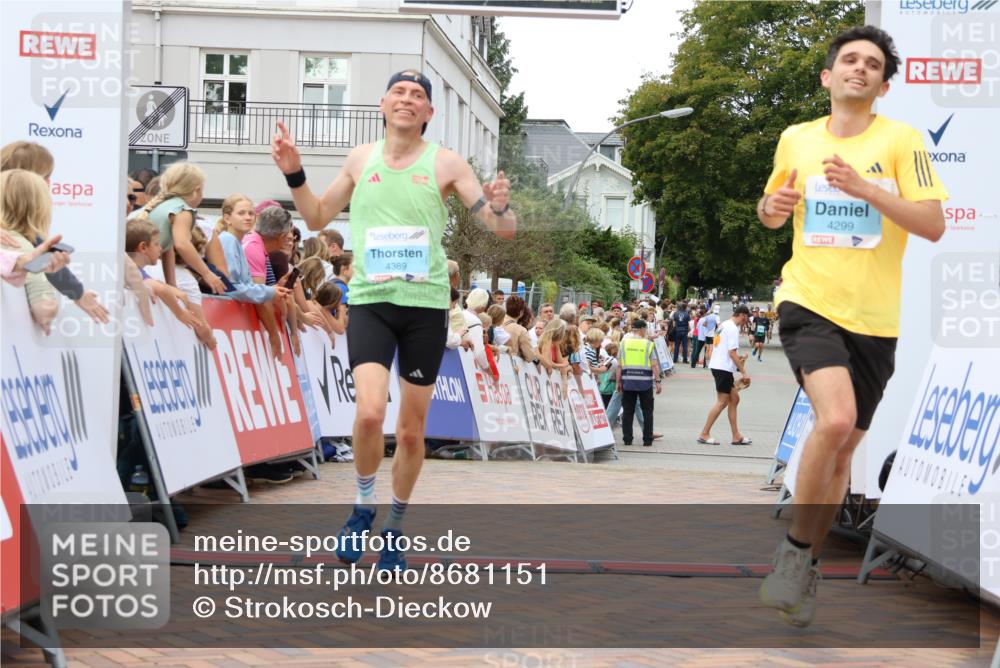 31.08.2025 - 21. Blankeneser Heldenlauf Strokosch-Dieckow http://msf.ph/oto/8681151 31.08.2025 12:06:44 Ziel 4299, 4389 meine-sportfotos.de