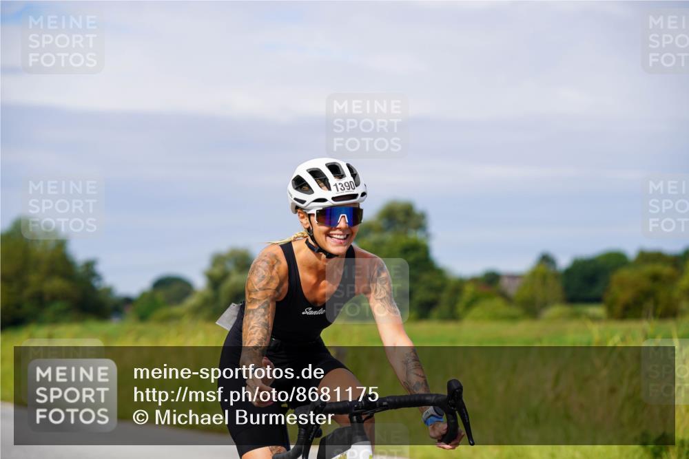 31.08.2025 - Elbe Triathlon Hamburg Michael Burmester http://msf.ph/oto/8681175 31.08.2025 10:55:04 Radfahren 1201, 1390, 1395, 1421, 1484 meine-sportfotos.de