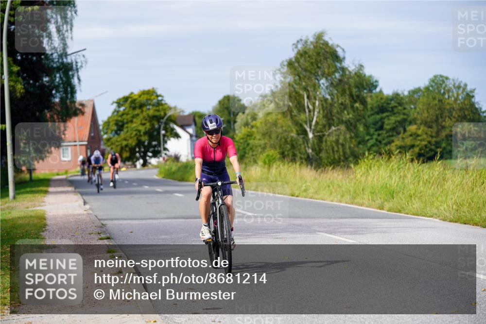 31.08.2025 - Elbe Triathlon Hamburg Michael Burmester http://msf.ph/oto/8681214 31.08.2025 10:55:18 Radfahren 1272, 1371, 1396, 1410, 1431, 1486 meine-sportfotos.de