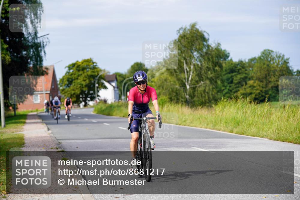 31.08.2025 - Elbe Triathlon Hamburg Michael Burmester http://msf.ph/oto/8681217 31.08.2025 10:55:18 Radfahren 1272, 1371, 1396, 1410, 1431, 1486 meine-sportfotos.de