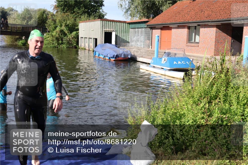 31.08.2025 - Elbe Triathlon Hamburg Luisa Fischer http://msf.ph/oto/8681220 31.08.2025 09:30:15 Schwimmen 760 meine-sportfotos.de