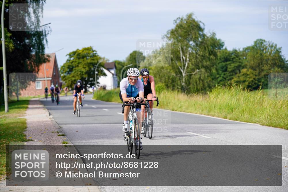 31.08.2025 - Elbe Triathlon Hamburg Michael Burmester http://msf.ph/oto/8681228 31.08.2025 10:55:22 Radfahren 1272, 1396, 1431, 1481, 1486 meine-sportfotos.de