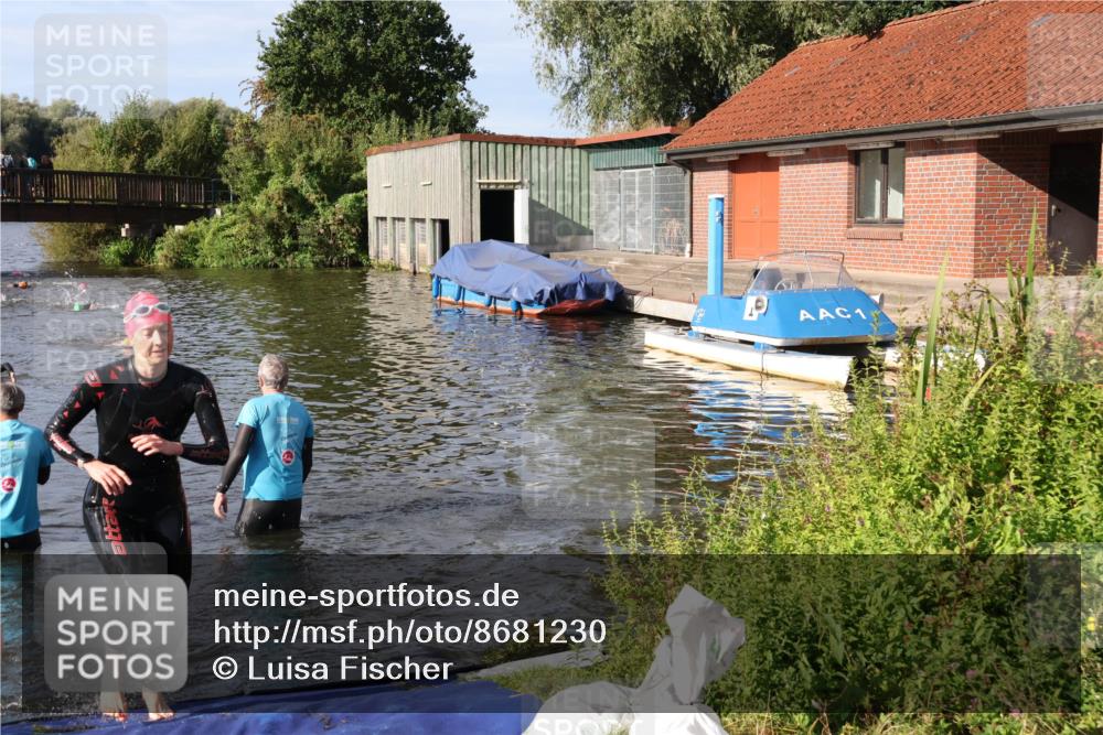 31.08.2025 - Elbe Triathlon Hamburg Luisa Fischer http://msf.ph/oto/8681230 31.08.2025 09:30:42 Schwimmen 884 meine-sportfotos.de