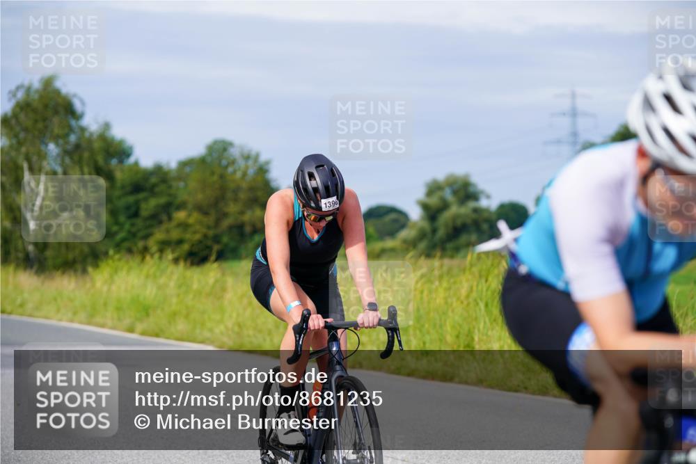 31.08.2025 - Elbe Triathlon Hamburg Michael Burmester http://msf.ph/oto/8681235 31.08.2025 10:55:23 Radfahren 1272, 1396, 1431, 1481 meine-sportfotos.de