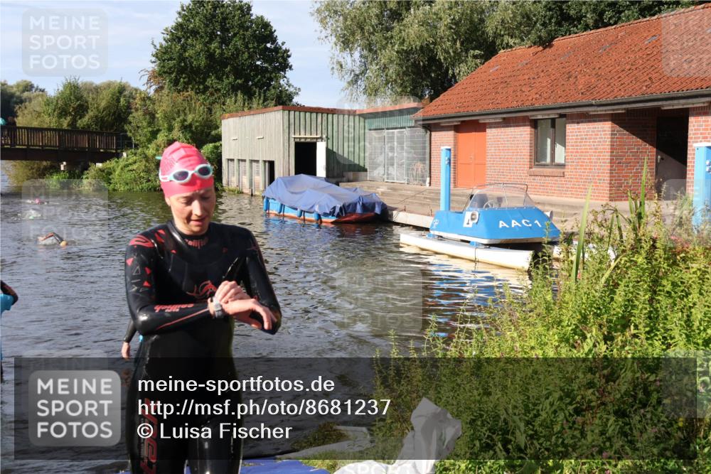 31.08.2025 - Elbe Triathlon Hamburg Luisa Fischer http://msf.ph/oto/8681237 31.08.2025 09:30:43 Schwimmen 884 meine-sportfotos.de