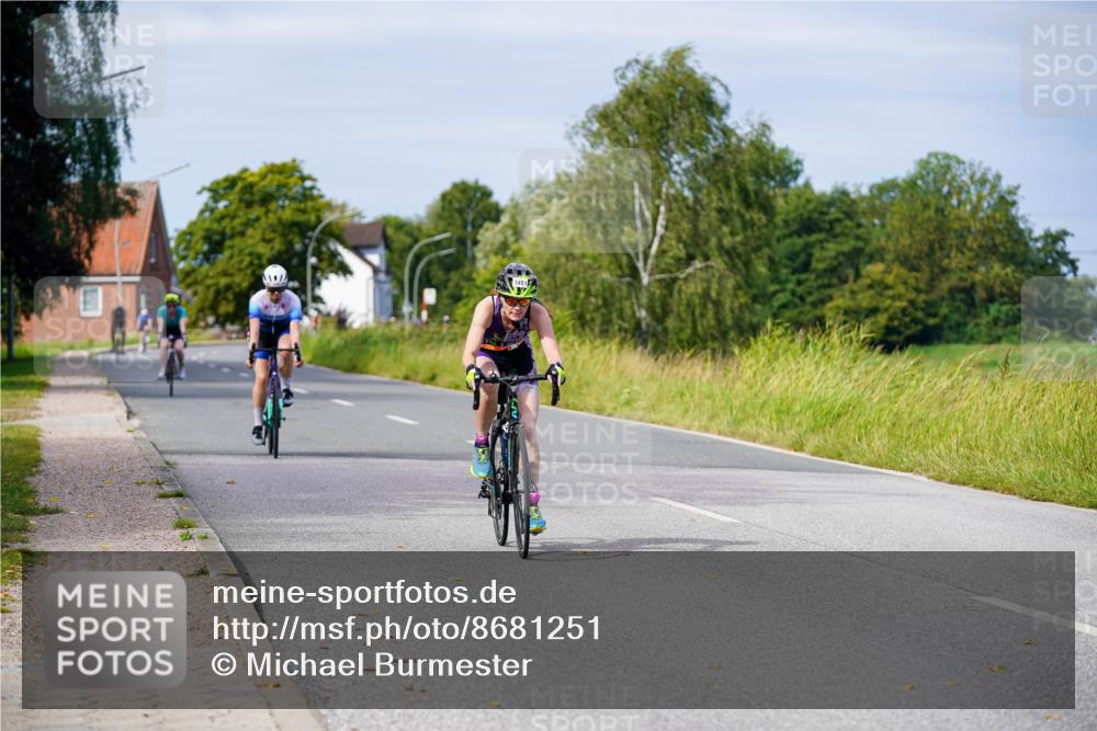 31.08.2025 - Elbe Triathlon Hamburg Michael Burmester http://msf.ph/oto/8681251 31.08.2025 10:55:28 Radfahren 1375, 1408, 1431, 1481 meine-sportfotos.de