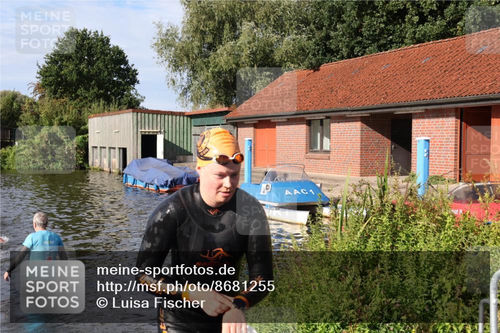 31.08.2025 - Elbe Triathlon Hamburg Luisa Fischer http://msf.ph/oto/8681255 31.08.2025 09:31:05 Schwimmen 813, 829, 893 meine-sportfotos.de