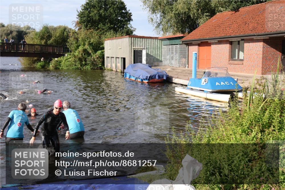 31.08.2025 - Elbe Triathlon Hamburg Luisa Fischer http://msf.ph/oto/8681257 31.08.2025 09:31:10 Schwimmen 829, 837, 893 meine-sportfotos.de