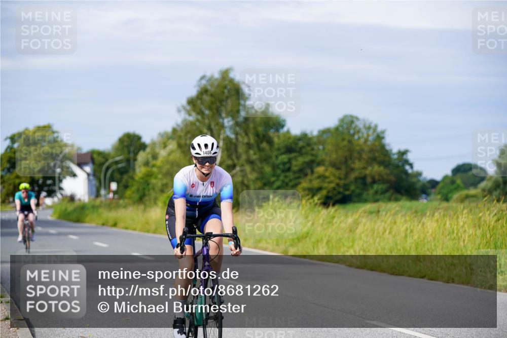 31.08.2025 - Elbe Triathlon Hamburg Michael Burmester http://msf.ph/oto/8681262 31.08.2025 10:55:31 Radfahren 1375, 1408, 1481 meine-sportfotos.de