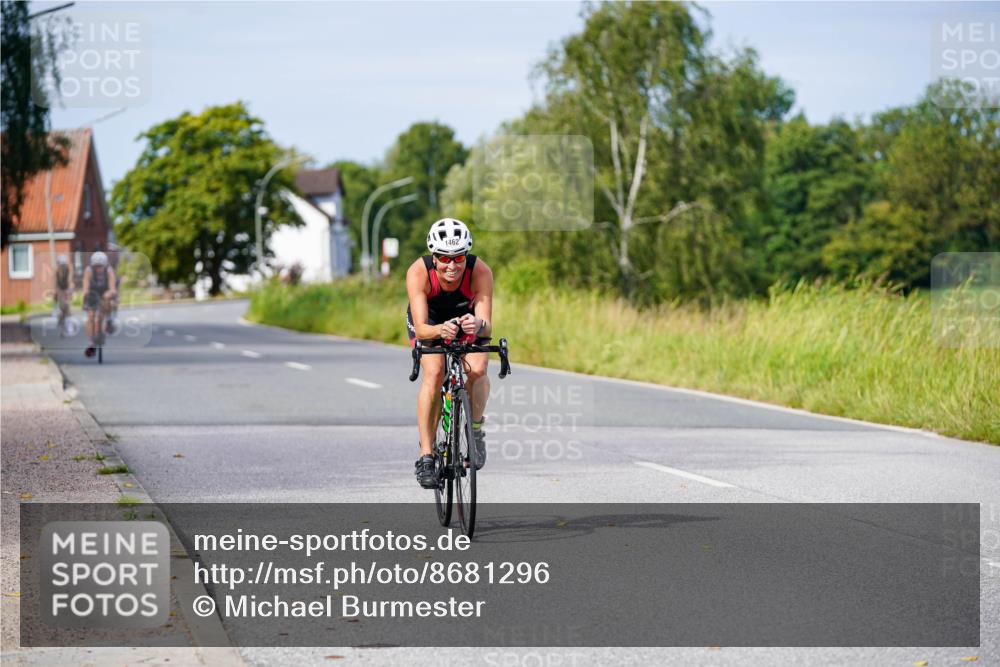 31.08.2025 - Elbe Triathlon Hamburg Michael Burmester http://msf.ph/oto/8681296 31.08.2025 10:55:45 Radfahren 1400, 1404, 1462 meine-sportfotos.de