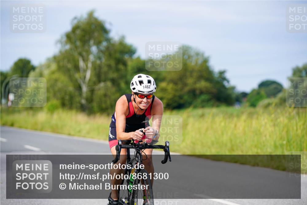 31.08.2025 - Elbe Triathlon Hamburg Michael Burmester http://msf.ph/oto/8681300 31.08.2025 10:55:46 Radfahren 1298, 1400, 1404, 1462 meine-sportfotos.de