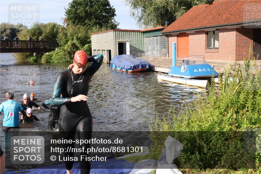 31.08.2025 - Elbe Triathlon Hamburg Luisa Fischer http://msf.ph/oto/8681301 31.08.2025 09:31:19 Schwimmen 829, 833, 837, 919, 929, 930 meine-sportfotos.de