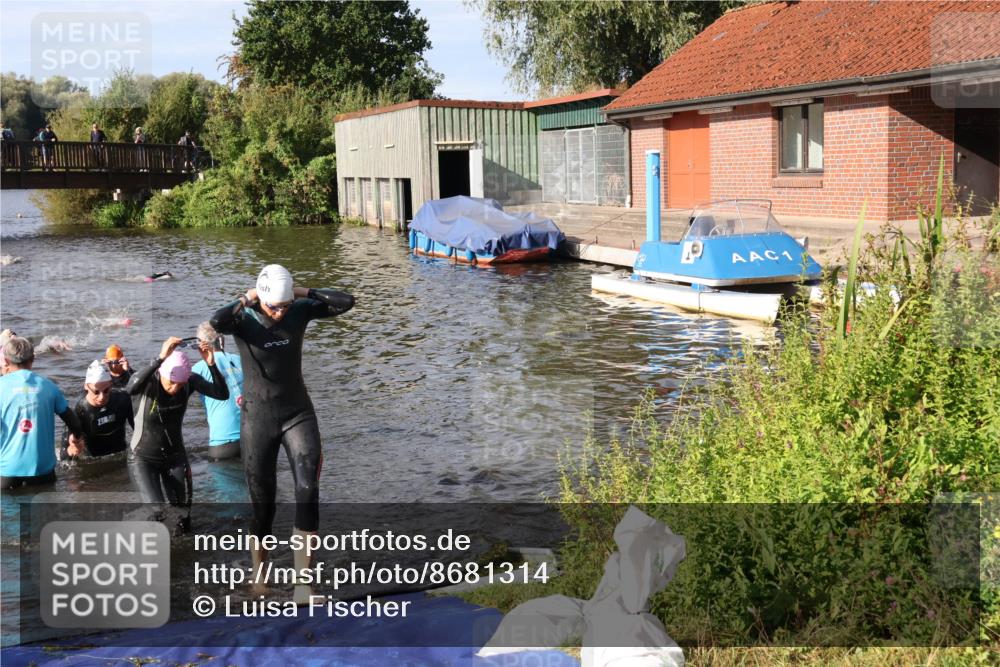 31.08.2025 - Elbe Triathlon Hamburg Luisa Fischer http://msf.ph/oto/8681314 31.08.2025 09:31:21 Schwimmen 833, 837, 908, 919, 929, 930 meine-sportfotos.de
