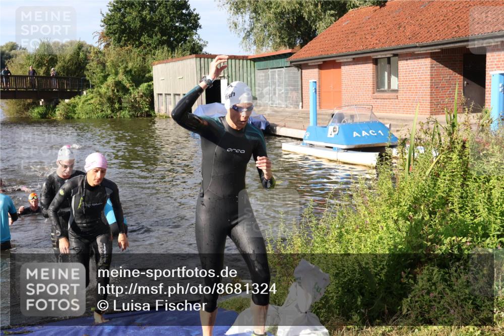 31.08.2025 - Elbe Triathlon Hamburg Luisa Fischer http://msf.ph/oto/8681324 31.08.2025 09:31:23 Schwimmen 833, 837, 882, 908, 919, 929, 930 meine-sportfotos.de