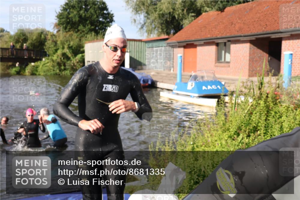 31.08.2025 - Elbe Triathlon Hamburg Luisa Fischer http://msf.ph/oto/8681335 31.08.2025 09:31:26 Schwimmen 833, 845, 864, 882, 908, 919, 929, 930 meine-sportfotos.de