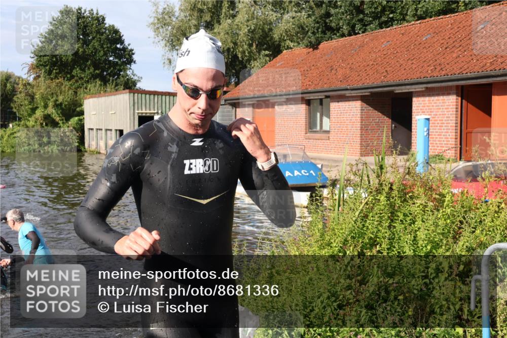 31.08.2025 - Elbe Triathlon Hamburg Luisa Fischer http://msf.ph/oto/8681336 31.08.2025 09:31:26 Schwimmen 833, 845, 864, 882, 908, 919, 929, 930 meine-sportfotos.de