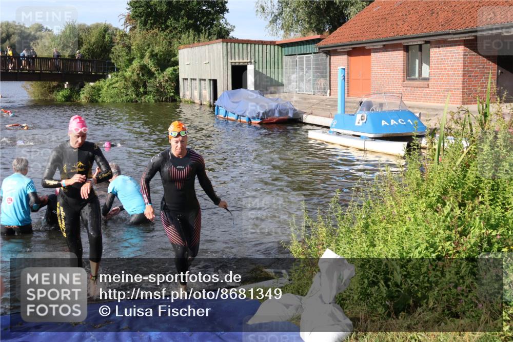 31.08.2025 - Elbe Triathlon Hamburg Luisa Fischer http://msf.ph/oto/8681349 31.08.2025 09:31:30 Schwimmen 845, 864, 882, 905, 908, 930 meine-sportfotos.de
