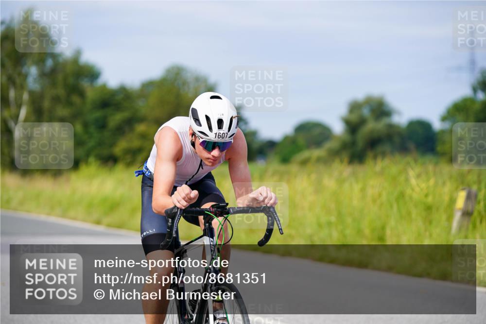 31.08.2025 - Elbe Triathlon Hamburg Michael Burmester http://msf.ph/oto/8681351 31.08.2025 10:56:05 Radfahren 1600, 1607 meine-sportfotos.de