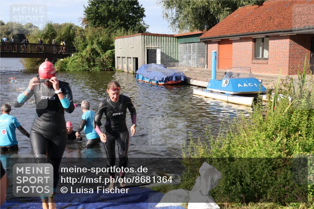 31.08.2025 - Elbe Triathlon Hamburg Luisa Fischer http://msf.ph/oto/8681364 31.08.2025 09:31:35 Schwimmen 845, 864, 869, 882, 905, 908 meine-sportfotos.de