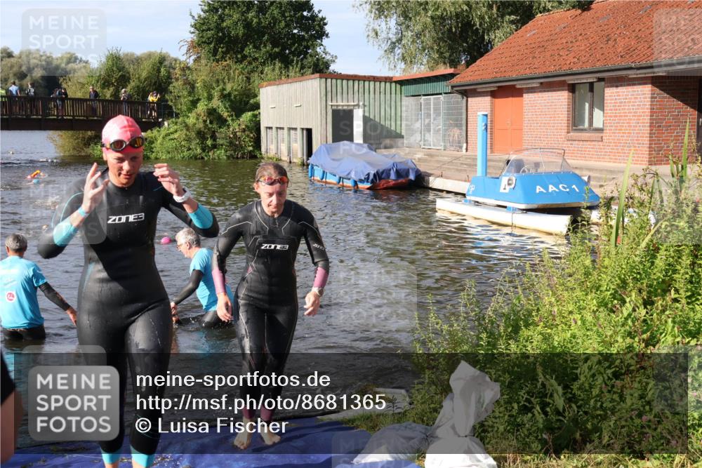 31.08.2025 - Elbe Triathlon Hamburg Luisa Fischer http://msf.ph/oto/8681365 31.08.2025 09:31:35 Schwimmen 845, 864, 869, 882, 905, 908 meine-sportfotos.de
