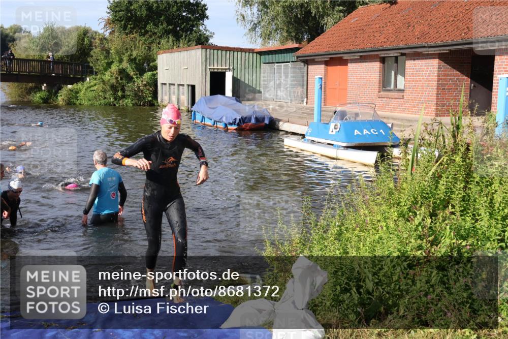 31.08.2025 - Elbe Triathlon Hamburg Luisa Fischer http://msf.ph/oto/8681372 31.08.2025 09:31:39 Schwimmen 800, 845, 864, 869, 905 meine-sportfotos.de