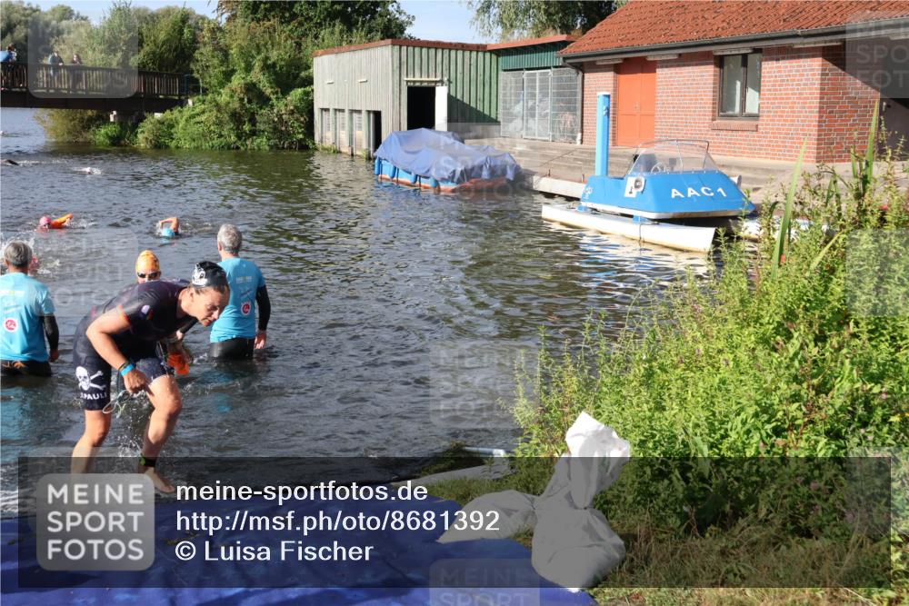 31.08.2025 - Elbe Triathlon Hamburg Luisa Fischer http://msf.ph/oto/8681392 31.08.2025 09:31:57 Schwimmen 787, 866, 913 meine-sportfotos.de