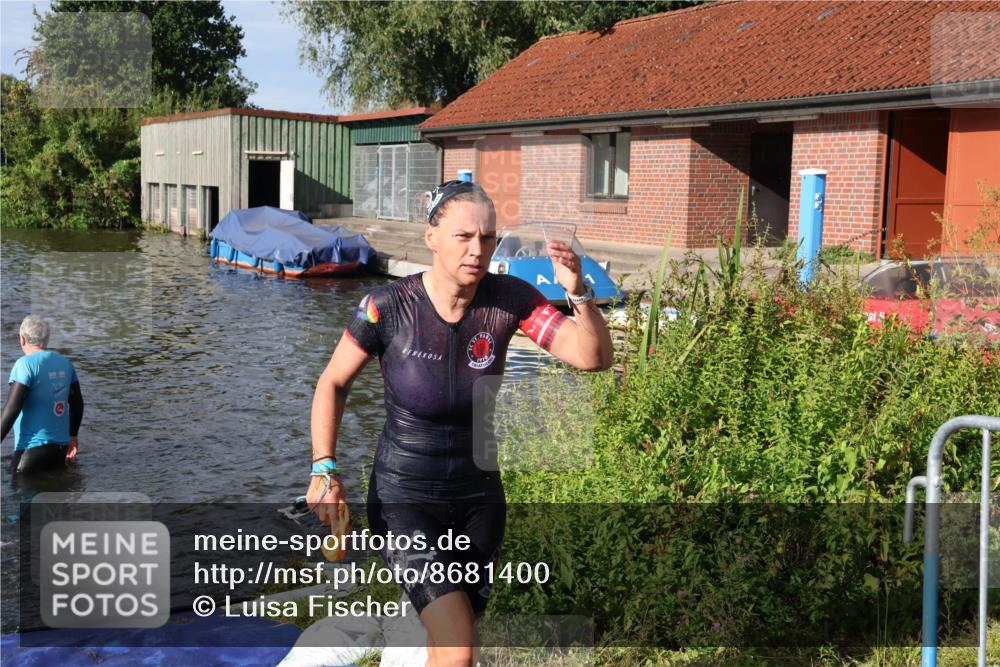 31.08.2025 - Elbe Triathlon Hamburg Luisa Fischer http://msf.ph/oto/8681400 31.08.2025 09:31:59 Schwimmen 779, 787, 866, 913 meine-sportfotos.de