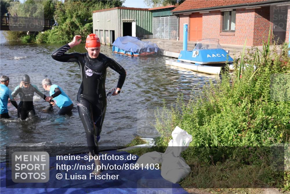 31.08.2025 - Elbe Triathlon Hamburg Luisa Fischer http://msf.ph/oto/8681403 31.08.2025 09:32:09 Schwimmen 779, 804, 825, 826, 911 meine-sportfotos.de