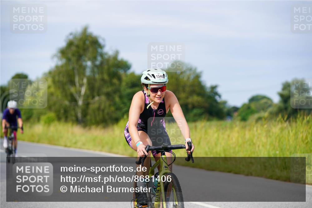 31.08.2025 - Elbe Triathlon Hamburg Michael Burmester http://msf.ph/oto/8681406 31.08.2025 10:56:31 Radfahren 1266, 1346, 1366, 1374, 1406, 1409, 1475 meine-sportfotos.de
