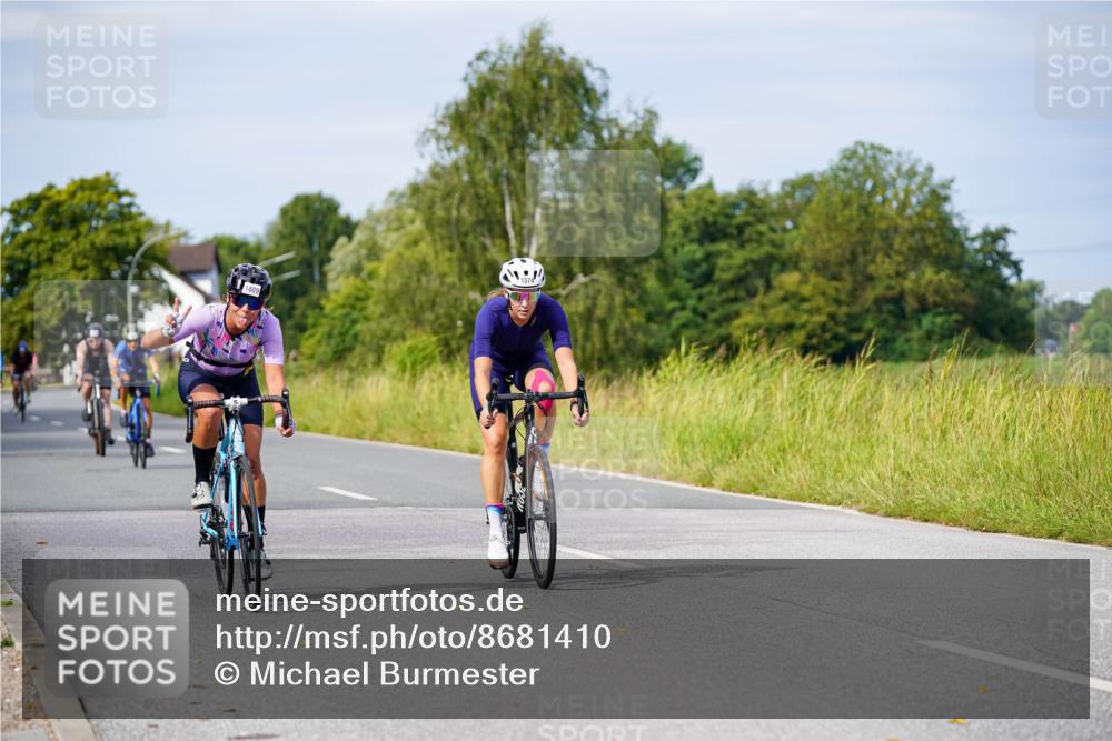 31.08.2025 - Elbe Triathlon Hamburg Michael Burmester http://msf.ph/oto/8681410 31.08.2025 10:56:32 Radfahren 1266, 1346, 1366, 1374, 1406, 1409, 1475 meine-sportfotos.de