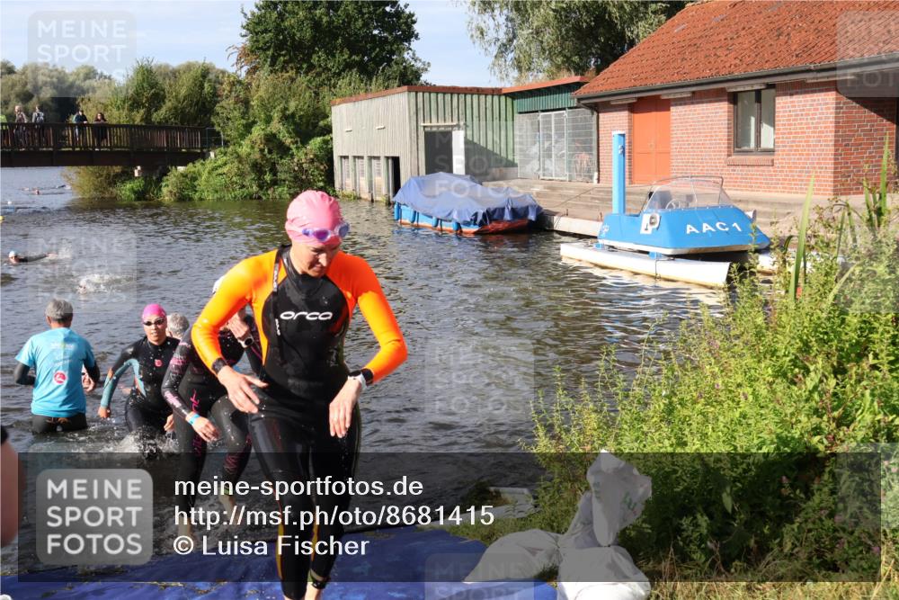 31.08.2025 - Elbe Triathlon Hamburg Luisa Fischer http://msf.ph/oto/8681415 31.08.2025 09:32:18 Schwimmen 803, 808, 826, 911 meine-sportfotos.de